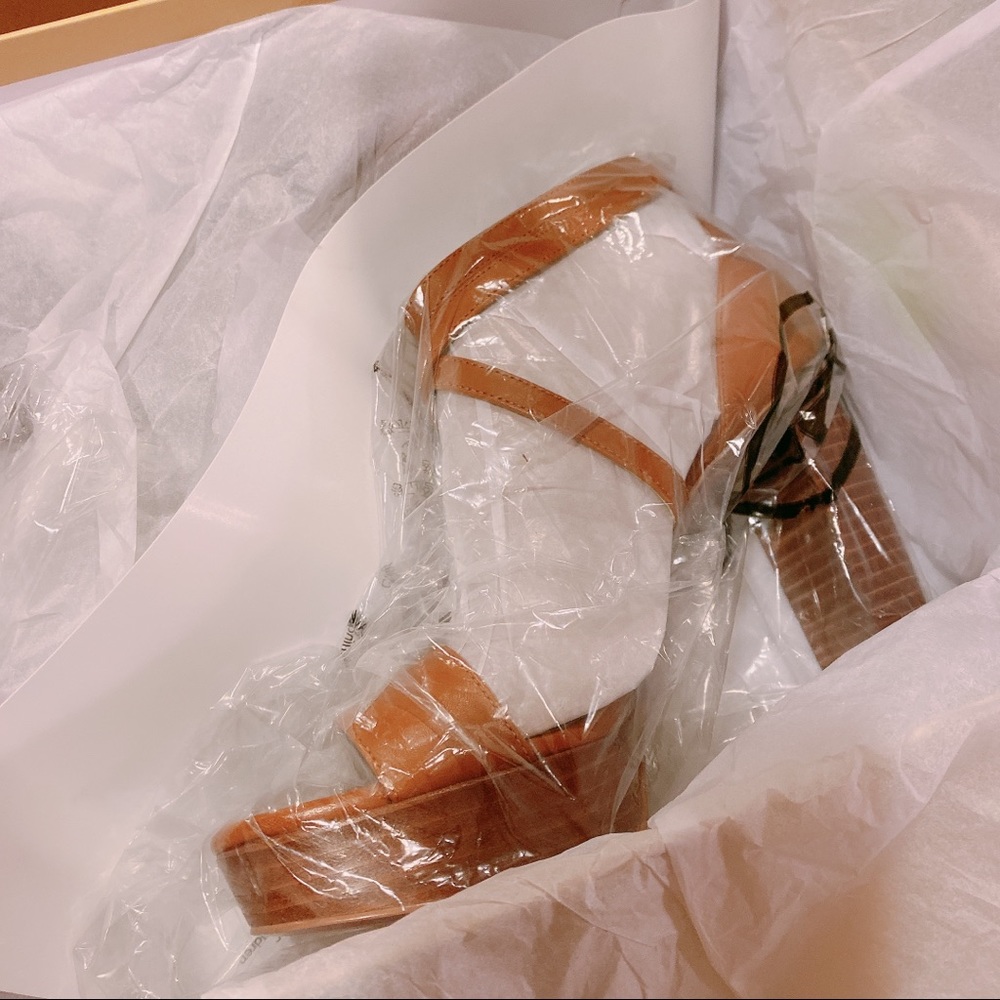 Michael Kors Charlize Strappy Platform Sandal - Picture 6 of 7